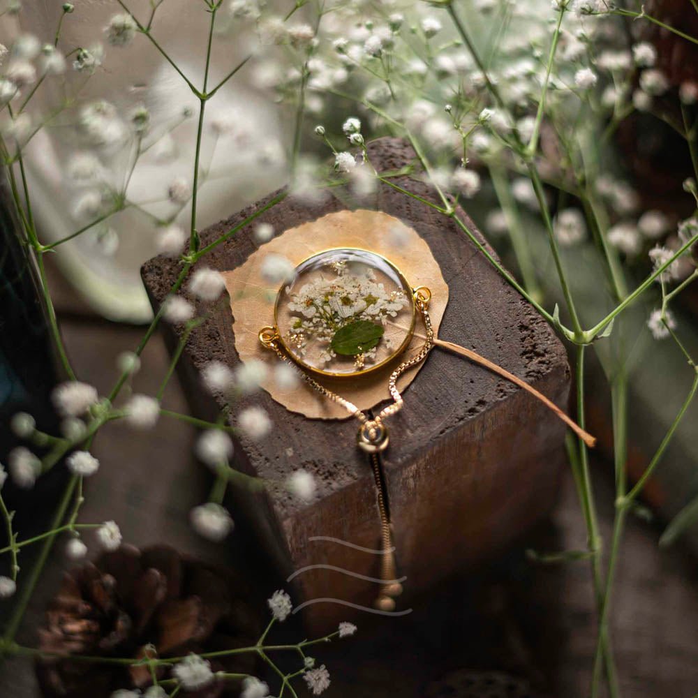 Cygnet Dance Bracelet - Real flower Jewellery - Leafy Affair