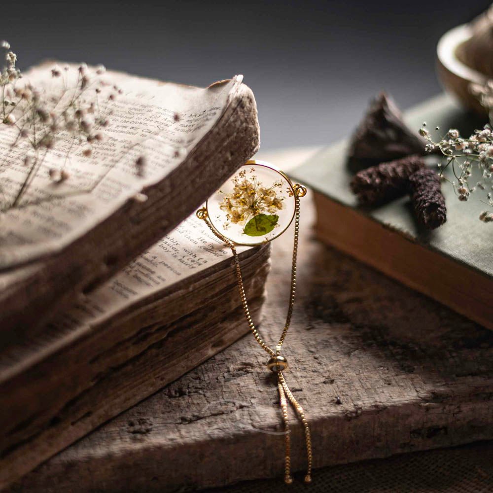 Cygnet Dance Bracelet - Real flower Jewellery - Leafy Affair