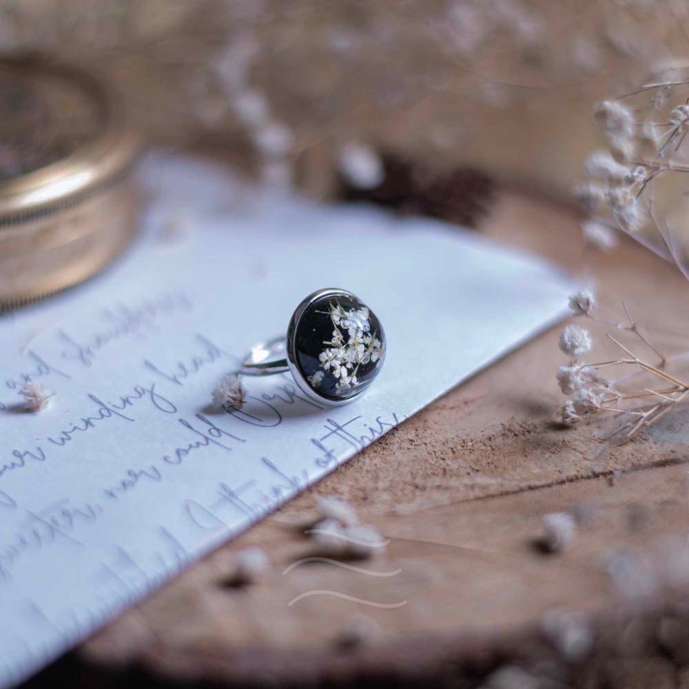 Ebony Flower Ring Unisex - Real flower Jewellery - Leafy Affair