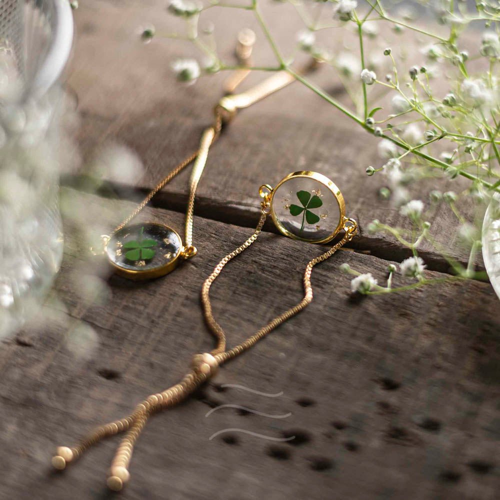 Clover Fairy Bracelet - Real flower Jewellery - Leafy Affair