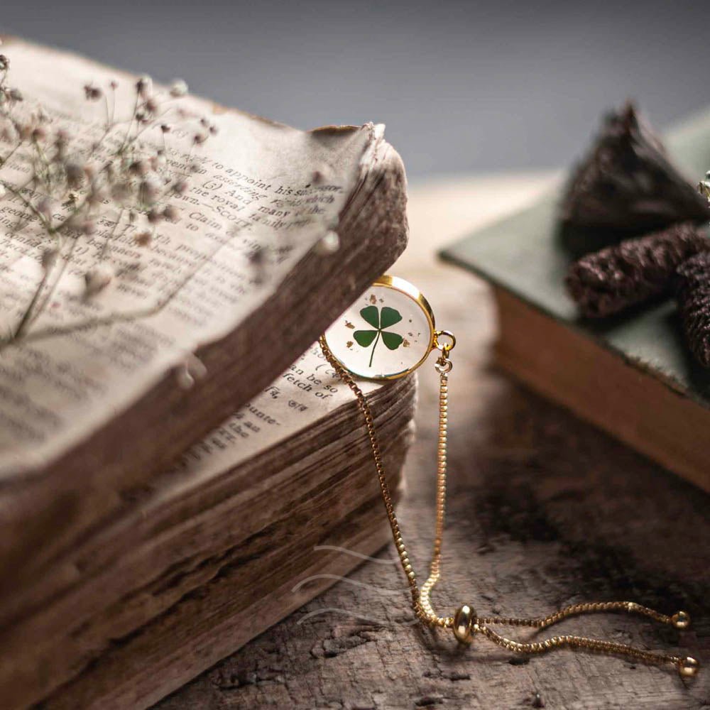 Clover Fairy Bracelet - Real flower Jewellery - Leafy Affair