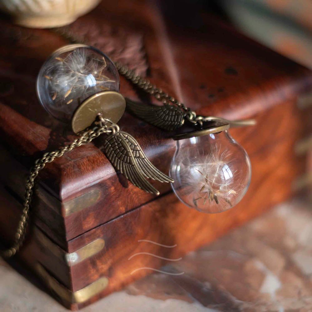 Seeker's Snitch - Real flower Jewellery - Leafy Affair