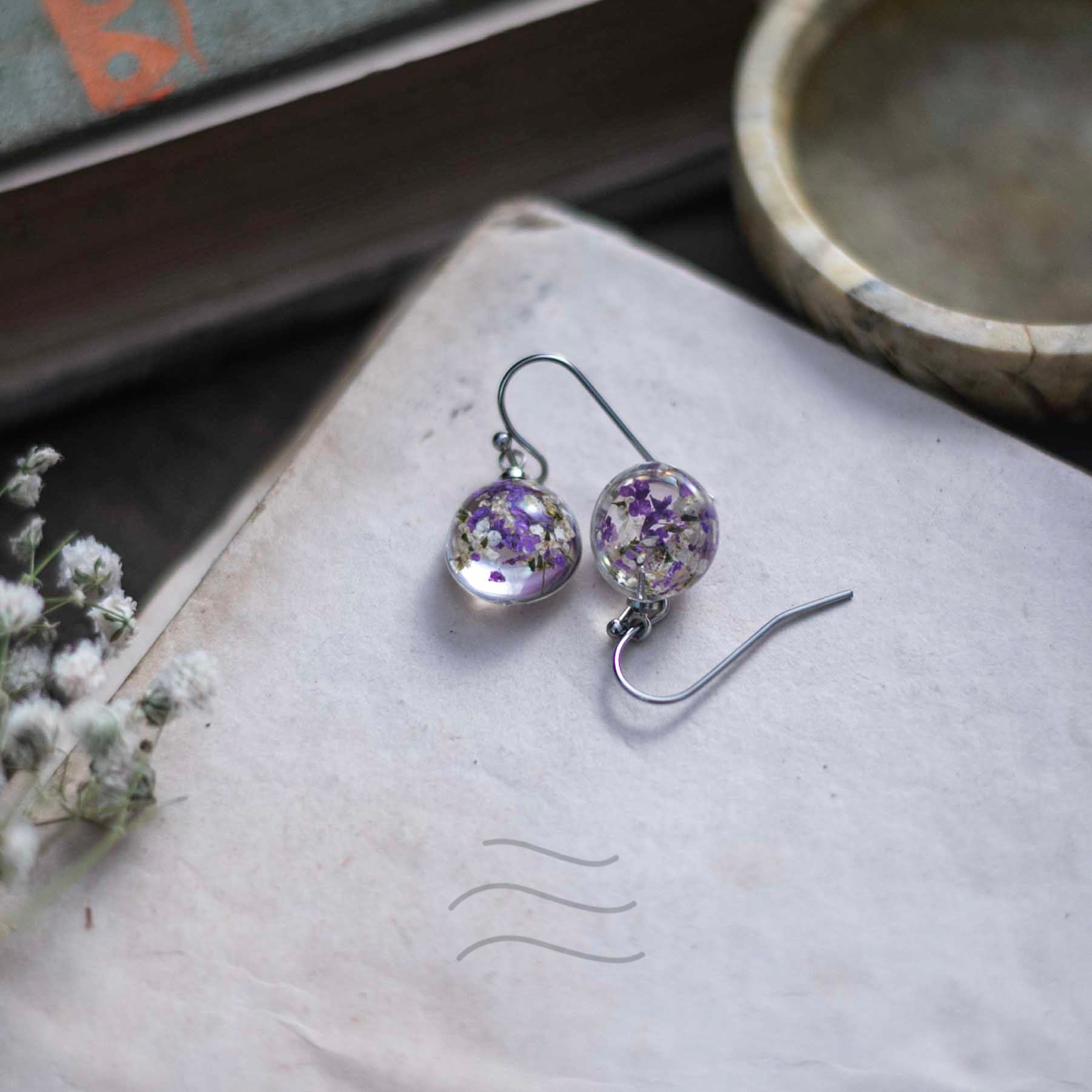 Miniscule Earthling Flower Earrings - Real flower Jewellery - Leafy Affair