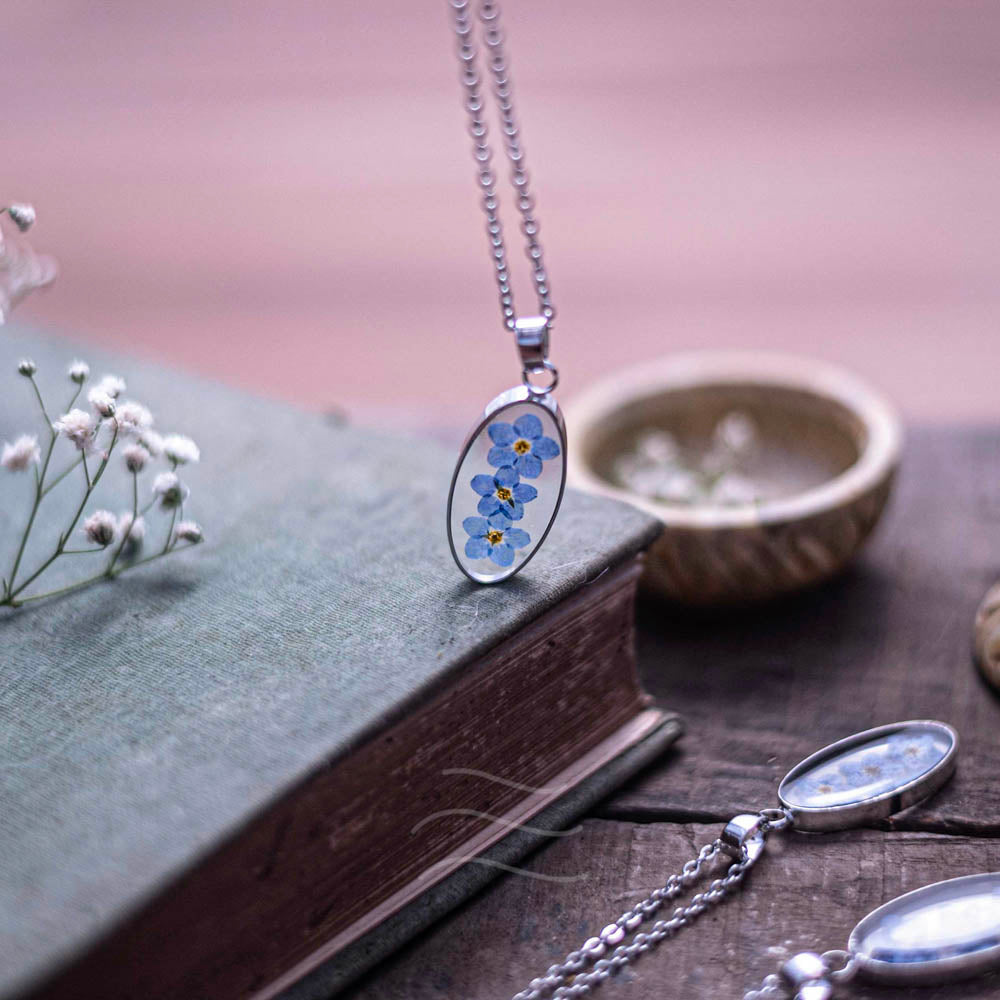 Forget me not necklace