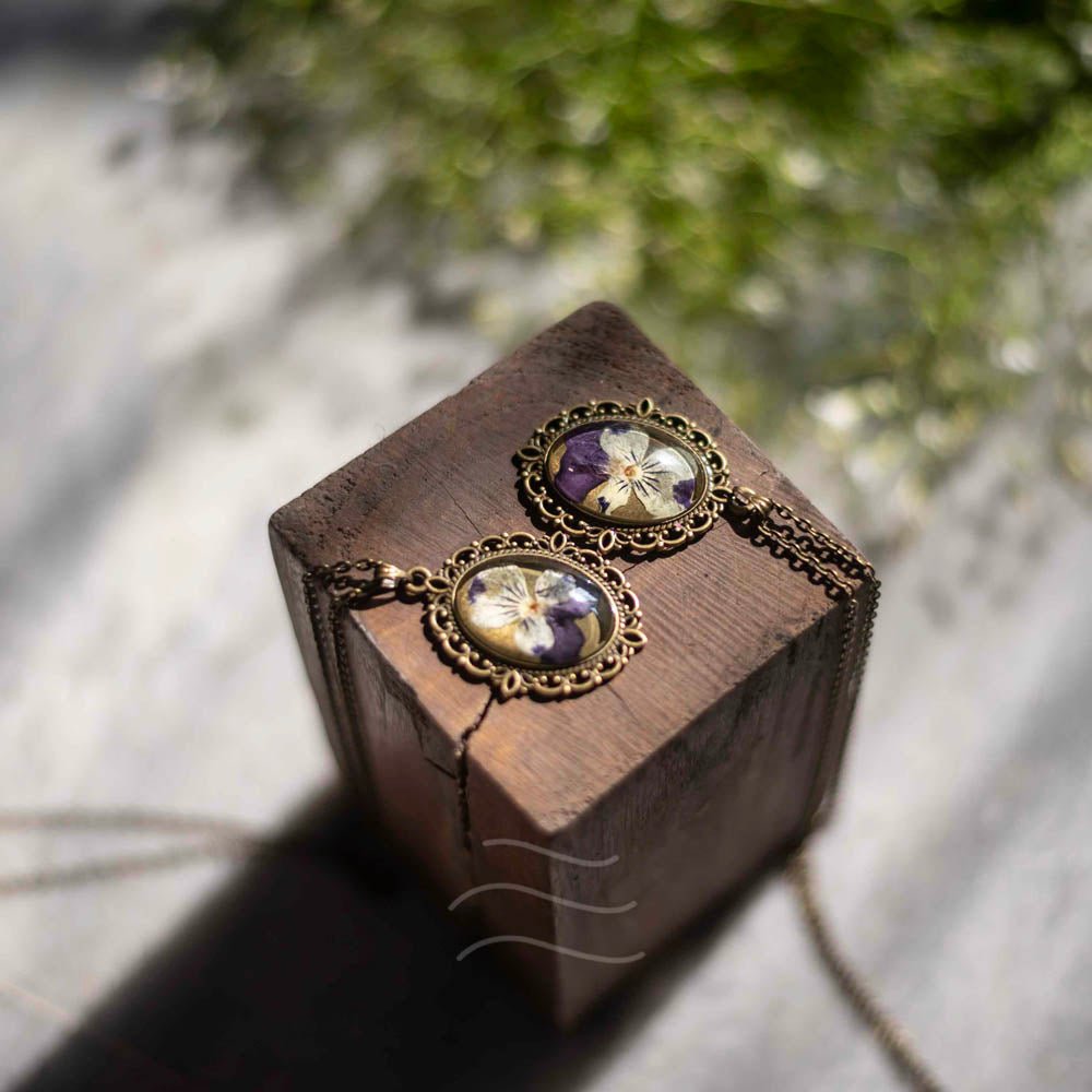 Pansy Love - Real flower Jewellery - Leafy Affair