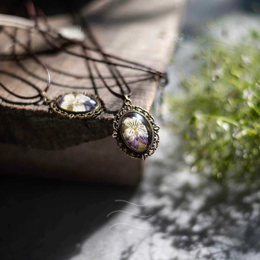 Pansy Love - Real flower Jewellery - Leafy Affair