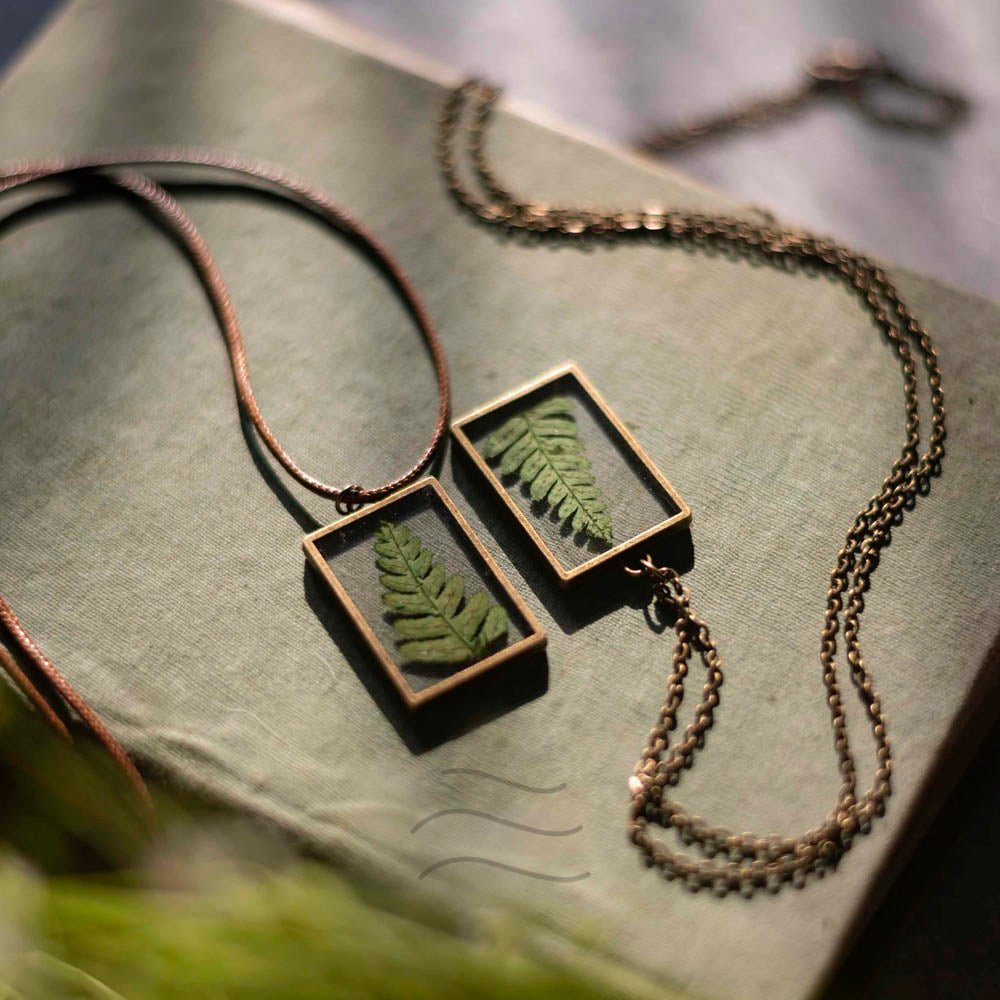 Secrets of a Forest (Feather Fern) - Real flower Jewellery - Leafy Affair