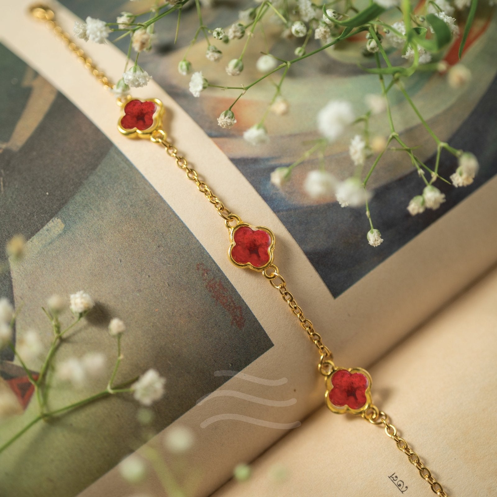 Secret Ember Bracelet - Real flower Jewellery - Leafy Affair