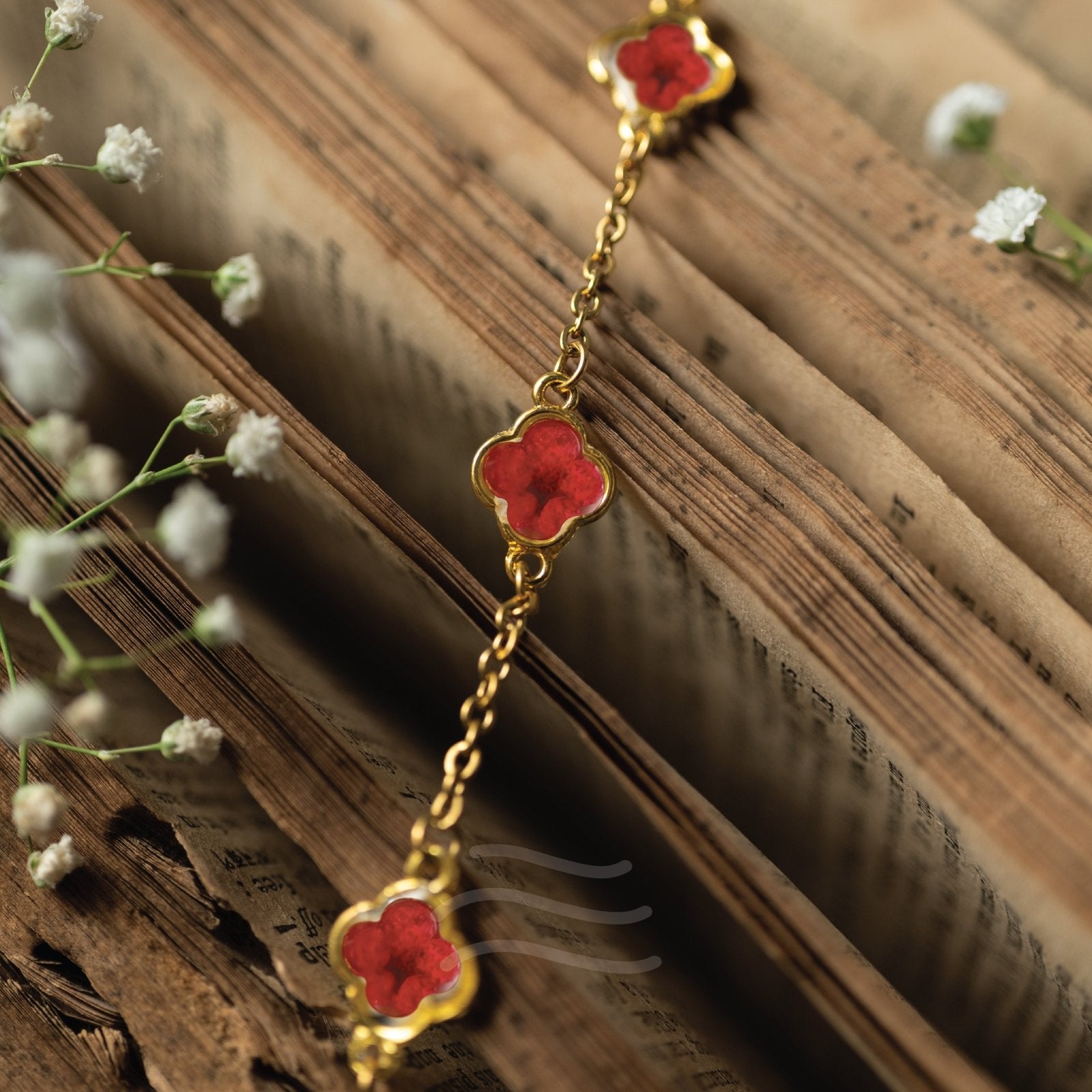 Secret Ember Bracelet - Real flower Jewellery - Leafy Affair
